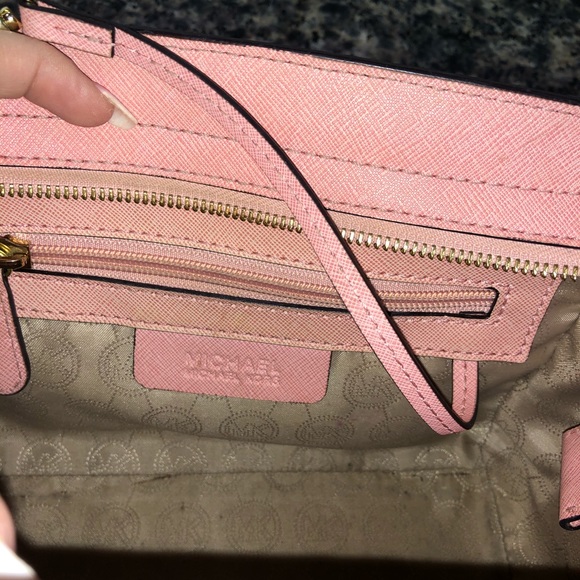 Michael Kors Purse - Picture 4 of 4